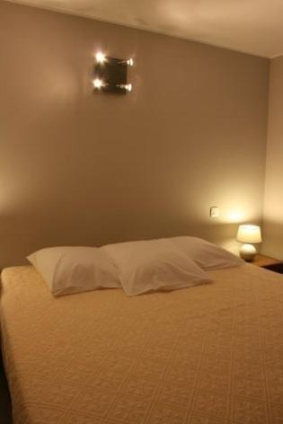 L'Hotellerie Kouros Cuers Room photo