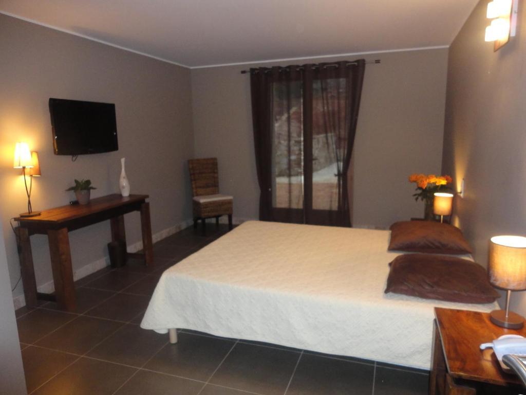 L'Hotellerie Kouros Cuers Room photo